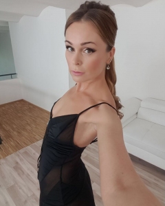 Ника Катана