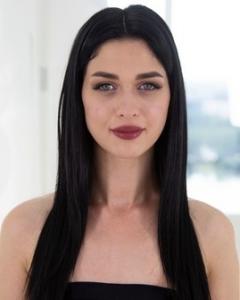 Милена Бриз