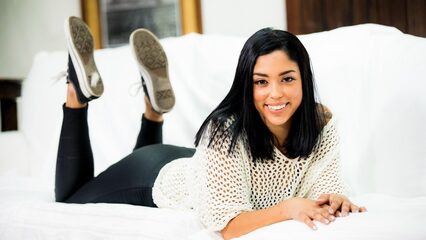 Отличный межрасовый секс чёрного мужчины и латинской няни