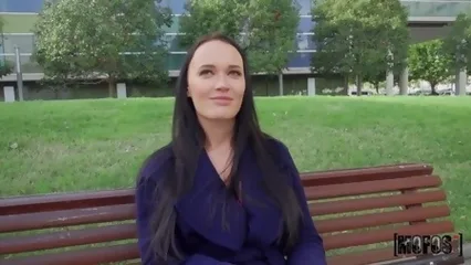 Озабоченный пикапер отпердолил знойную девку на смотровой площадке