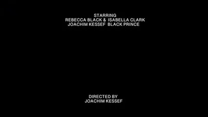 Молоденькая девушка с милфой пробуют анальный фистинг и сосут неграм