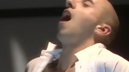 Зрелая нимфоманка регулярно трахается в задницу с разными мужиками