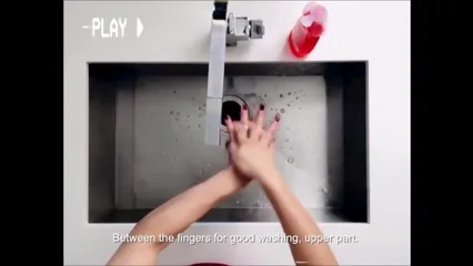 Девушка помыла руки в раковине - видео специально для фетишистов