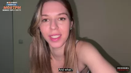 Молодая сучка хочет ебаться с другом посреди ночи